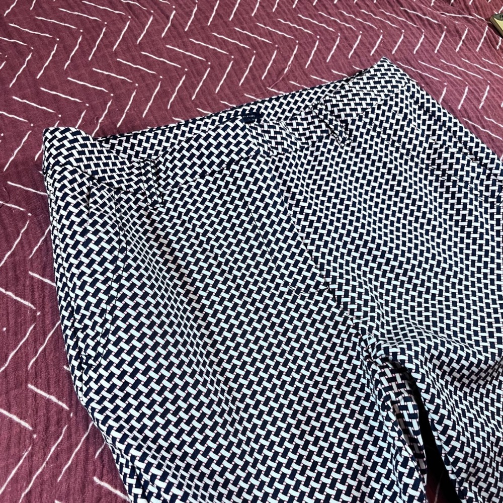 Tommy Hilfiger Size 10 Womens Stretch Slim Crop Pants Geometric Print - Picture 4 of 12